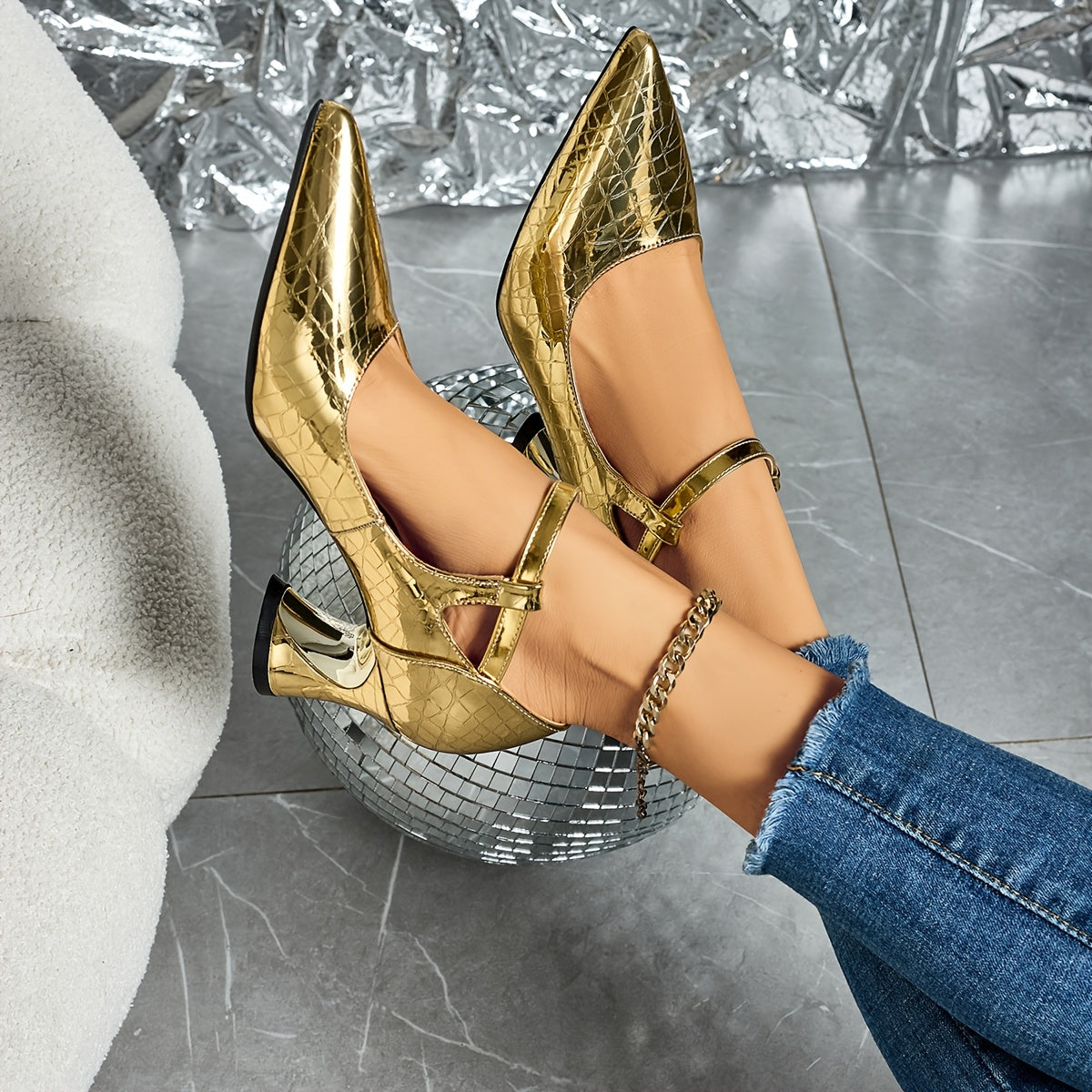 Versatile European and American Style Fashionable Embossed Patent Pointed High Heels, Women Shoes