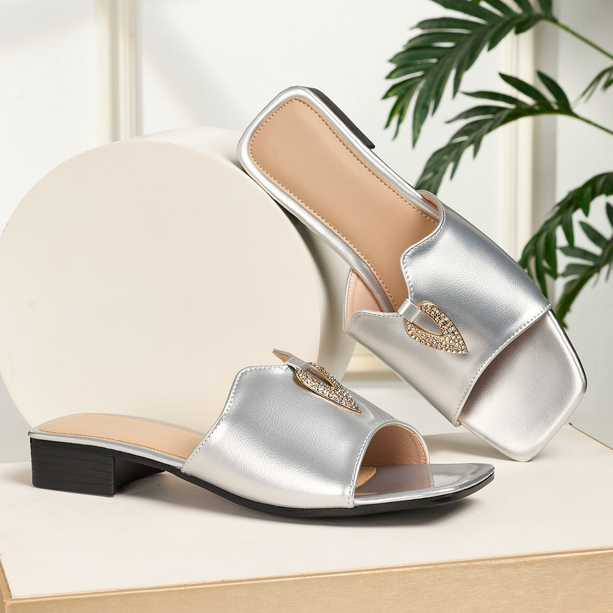 Women'S Elegant Open-Toe Flat Low-Heel Sandals, Fashionable Square Toe with Diamond Buckle, Slip-On Style, Suitable for Casual, Party, Banquet, And Outdoor Wear., Women Shoes