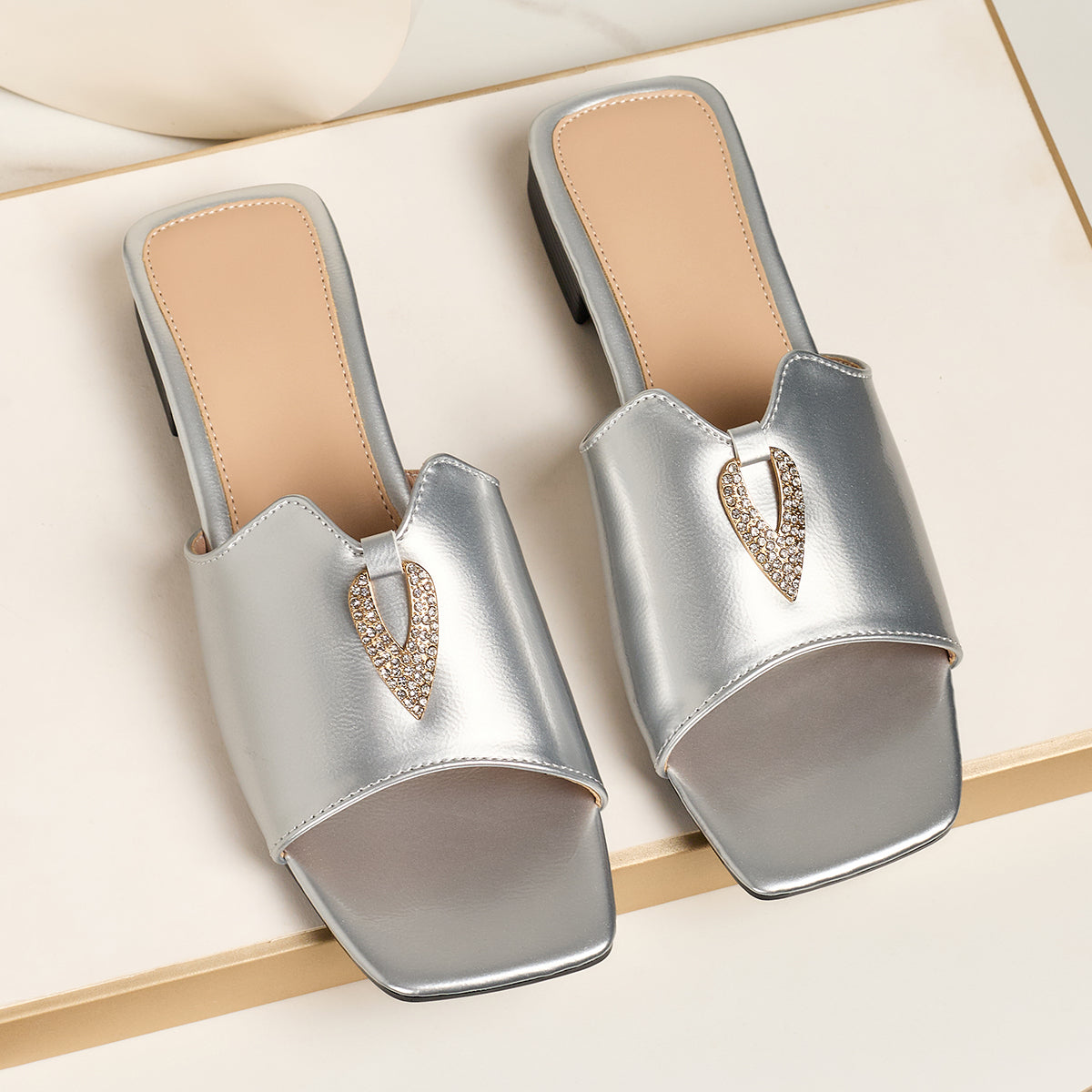 Women'S Elegant Open-Toe Flat Low-Heel Sandals, Fashionable Square Toe with Diamond Buckle, Slip-On Style, Suitable for Casual, Party, Banquet, And Outdoor Wear., Women Shoes