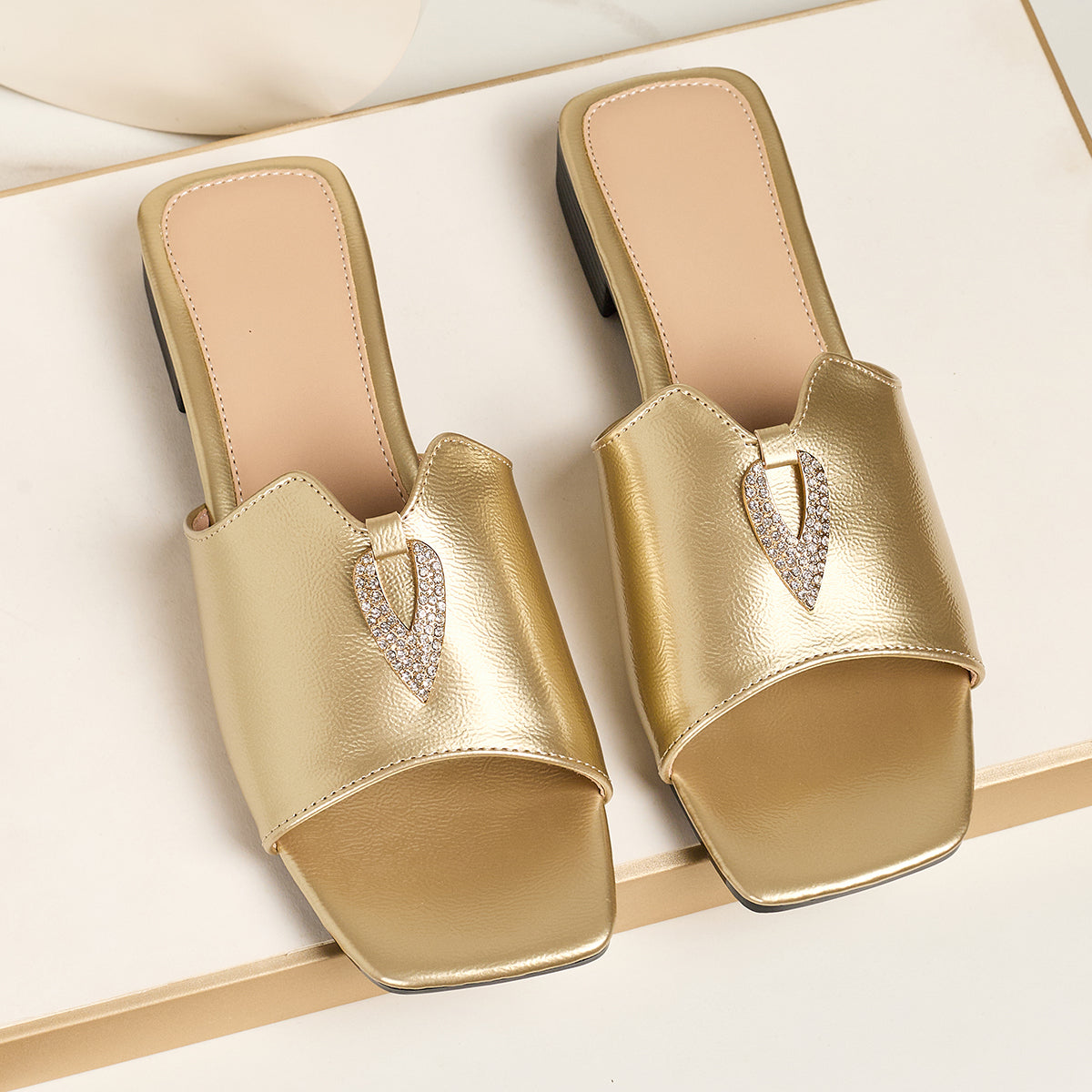 Women'S Elegant Open-Toe Flat Low-Heel Sandals, Fashionable Square Toe with Diamond Buckle, Slip-On Style, Suitable for Casual, Party, Banquet, And Outdoor Wear., Women Shoes