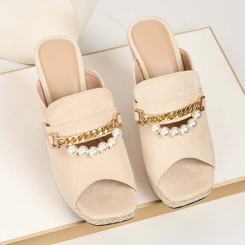 Elegant Women'S Chunky Heeled Sandals with a Bohemian Style, Featuring Comfortable And Pearl Chain Details. These Slip-On Shoes Are Versatile for Casual Outings, Parties, And Dances., Women Shoes