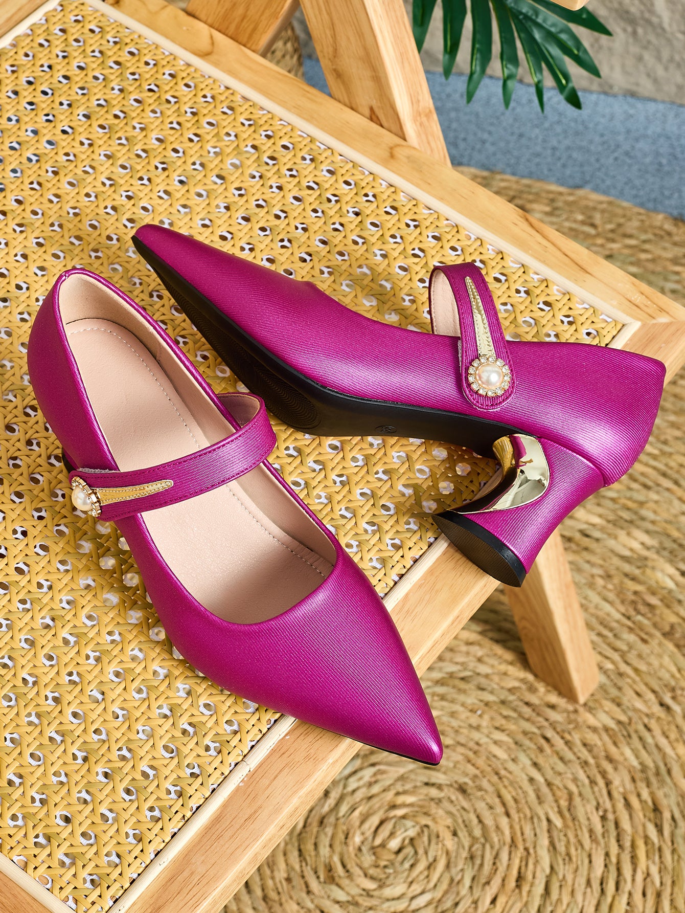Ladies' Fashionable And Versatile Comfortable Chunky-Heeled Casual Shoes, Suitable for Any Occasion with Pointed Toes., Women Shoes