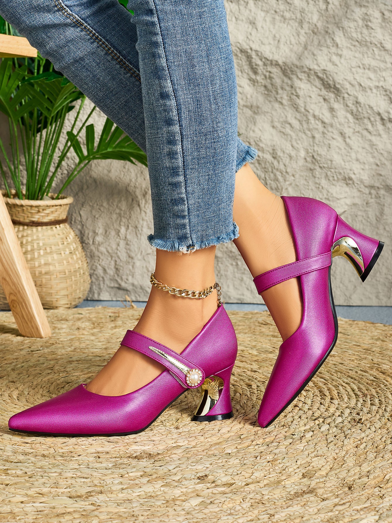 Ladies' Fashionable And Versatile Comfortable Chunky-Heeled Casual Shoes, Suitable for Any Occasion with Pointed Toes., Women Shoes