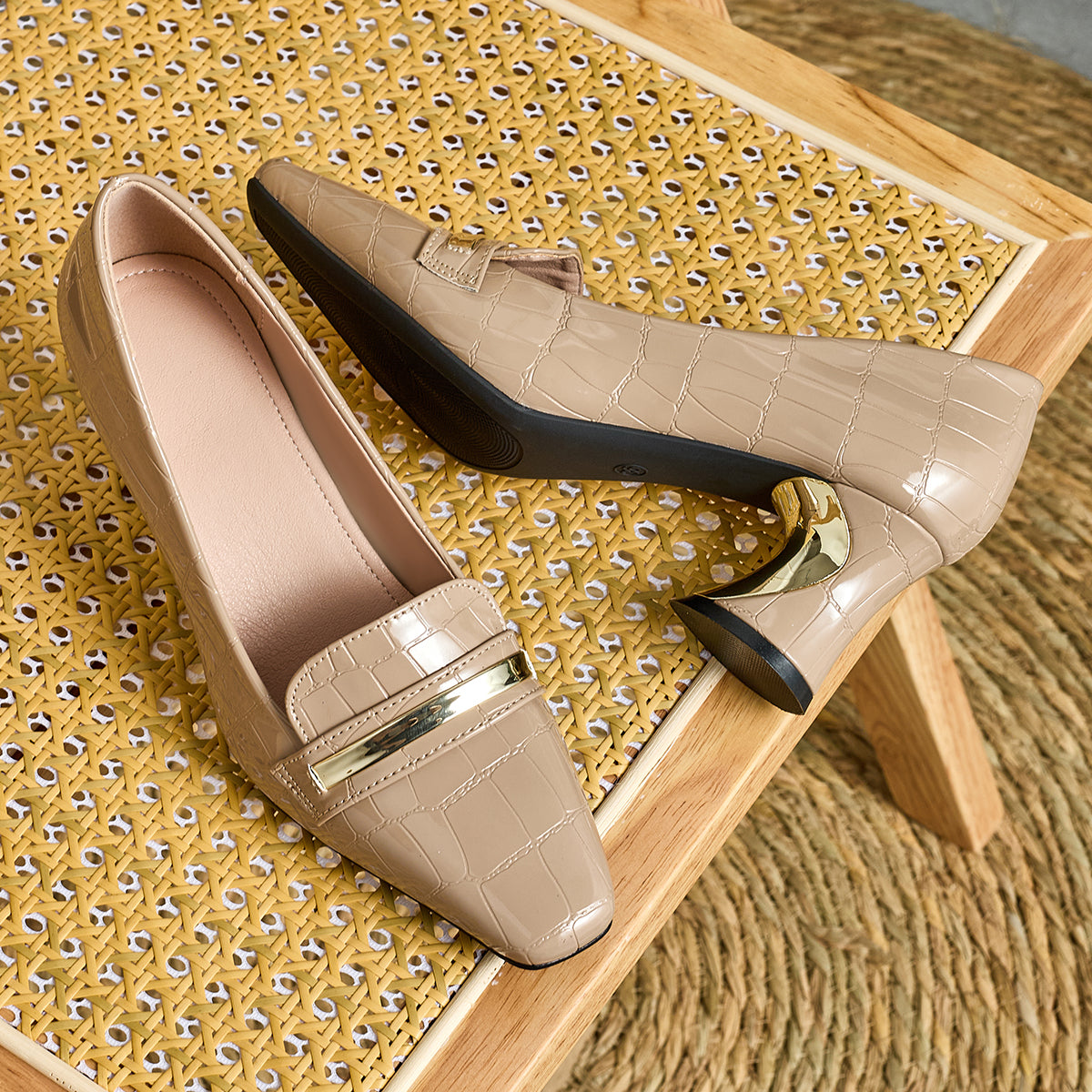 Elegant Ladies Casual Fashion Deep Mouth Square Head One-strap Embossed High Heels Comfortable Thick Heel Versatile Style Suitable for Party Banquet Wedding, Women Shoes