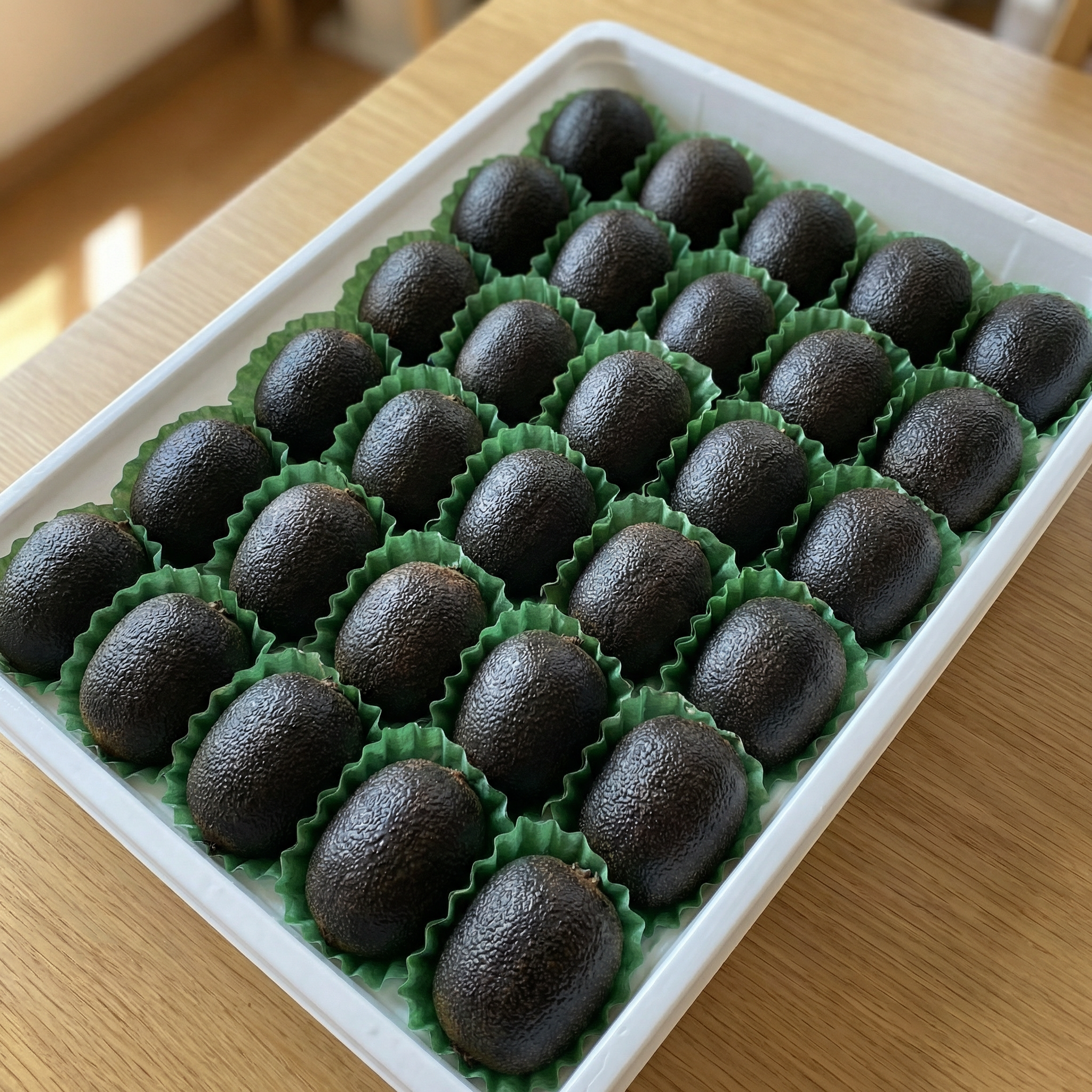 🥝Black Diamond Ruby Kiwi Seeds – Sweet. Nutrient-Rich & Easy to Grow at Home