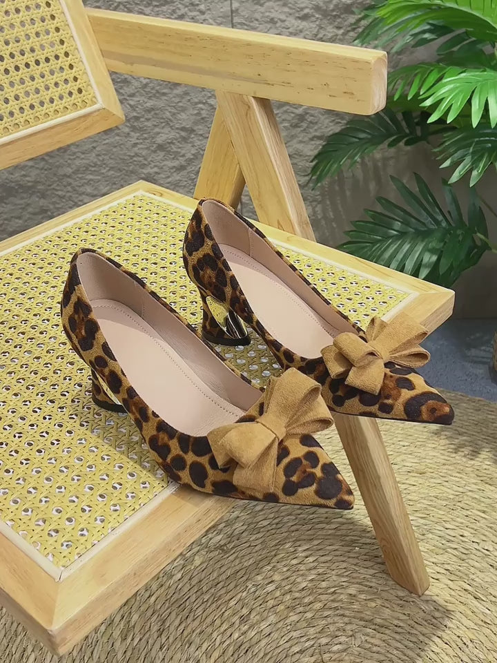 Trendy Women'S High-Heeled Shoes, Suitable for Casual Wear, Featuring a Leopard Print Bow And a Sturdy Pointed Heel, Popular for The Autumn And Winter Seasons., Women Shoes